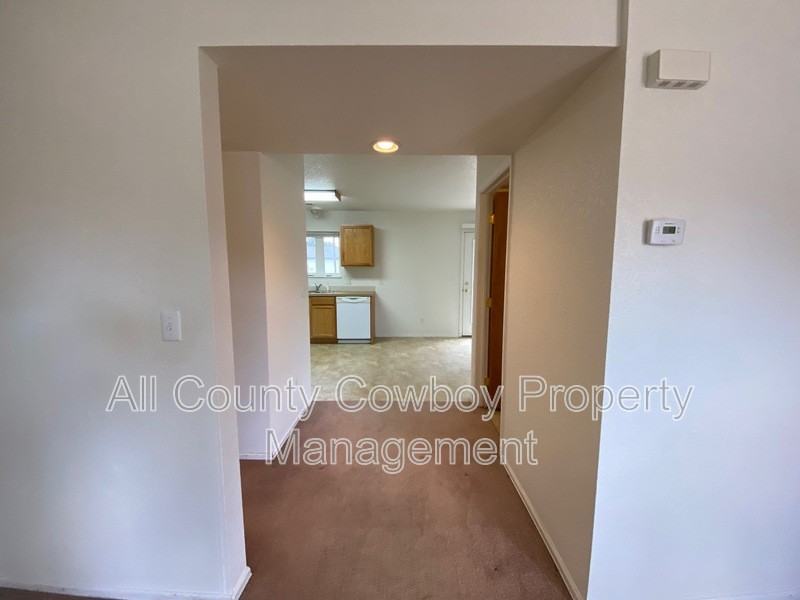 929 Palmer Dr - Photo 4 of 16