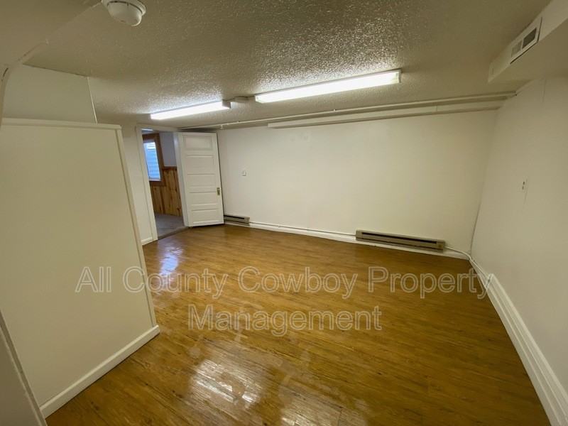 170 1/2 N 8th St - Photo 7 of 11