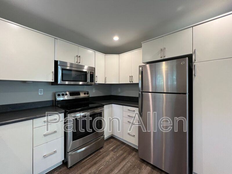 109 Barnard Ave - Photo 4 of 21