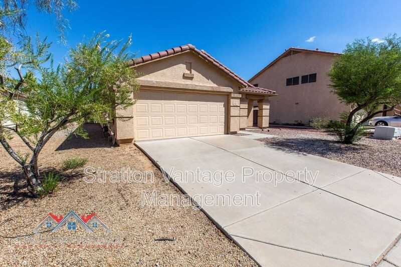 4821 North 92nd Lane - Photo 4 of 40