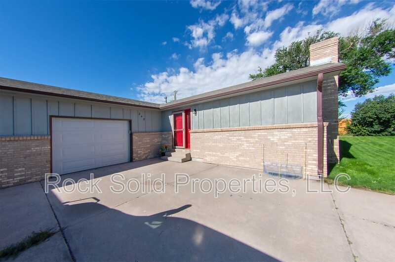 249 Miller Lane - Photo 2 of 31