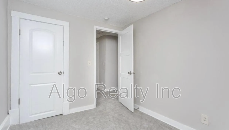 1015 30th Ave N - Photo 7 of 10