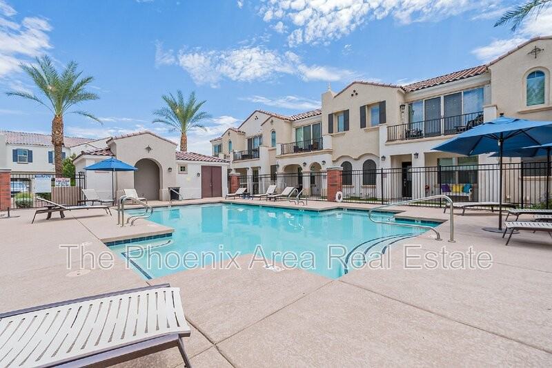 4022 E Erie St #101 - Photo 4 of 44