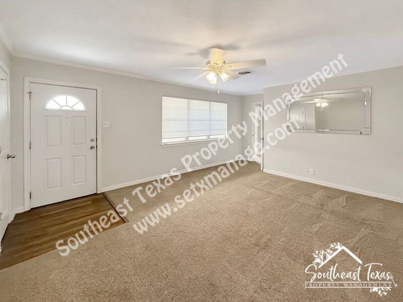 2749 Rose Ln - Photo 2 of 14