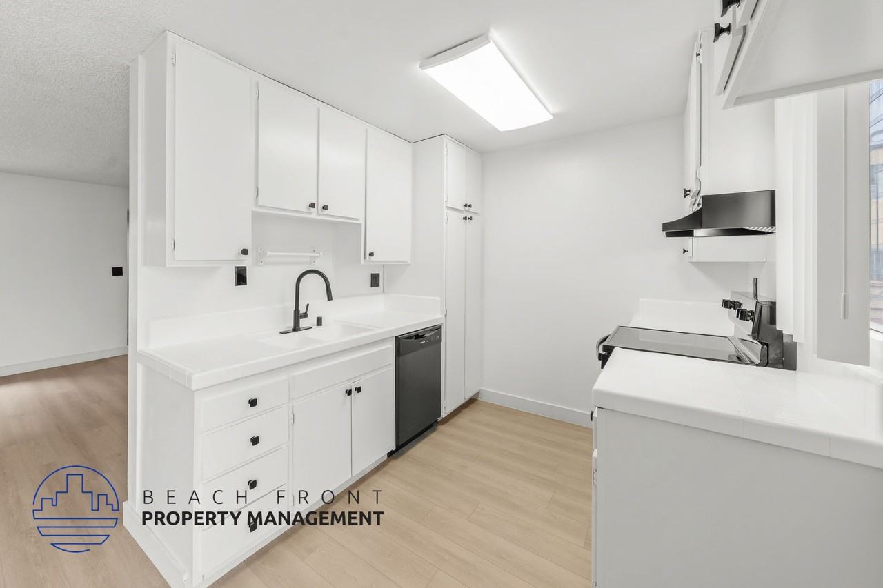 925 N. Inglewood Ave. - Photo 3 of 27