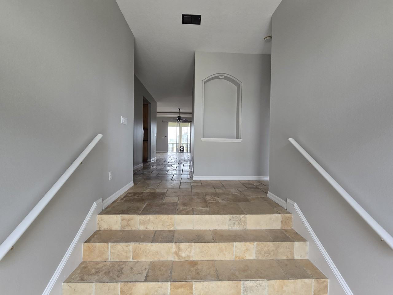 7423 Southwind Dr - Photo 2 of 46