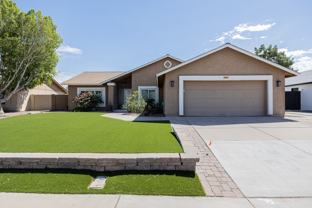 2041 W Rockwell Dr - Photo 1 of 1
