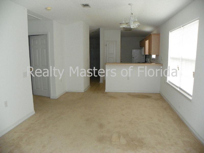 8061 Stonebrook Dr - Photo 3 of 15