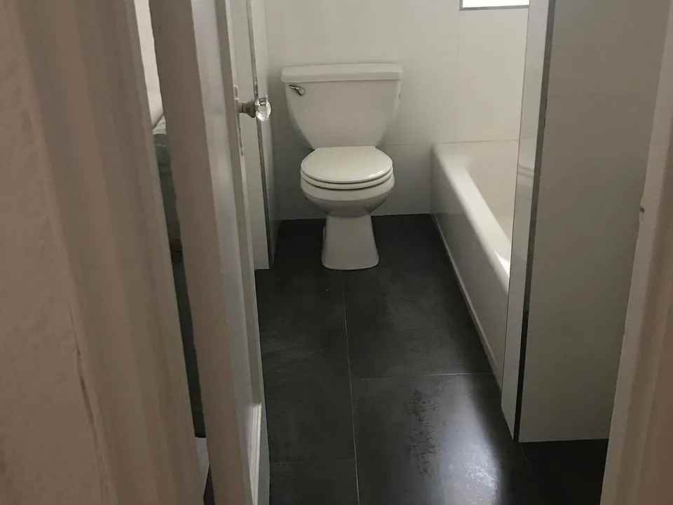 623 Central Ave - Photo 3 of 9