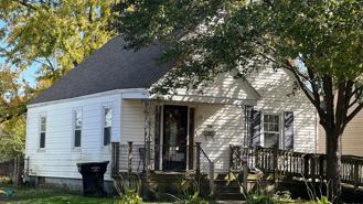 742 S Gladstone Ave - Photo 1 of 1
