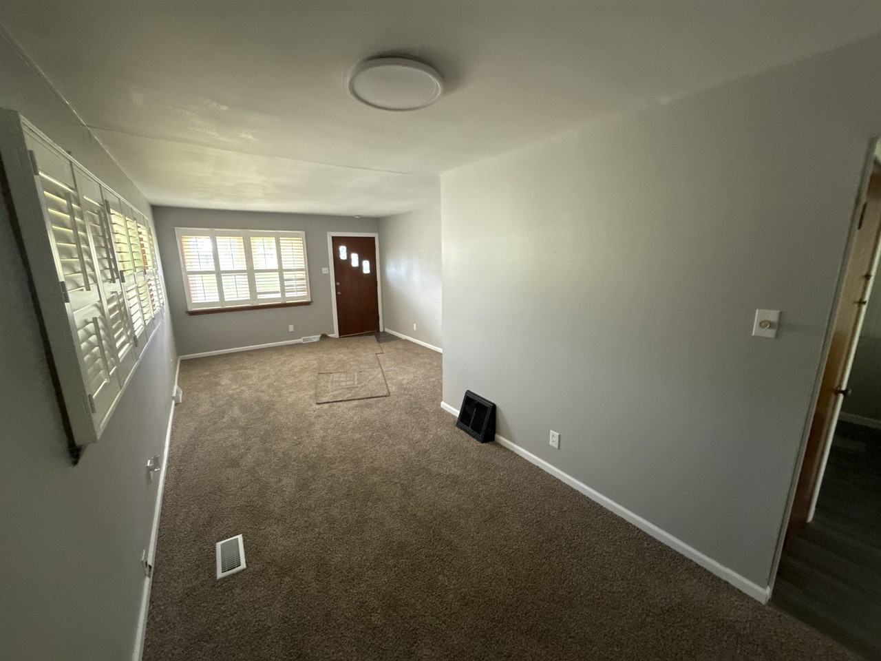 344 Shepley Dr - Photo 5 of 14