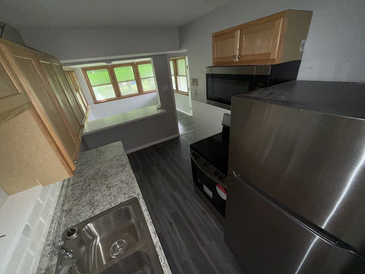 344 Shepley Dr - Photo 7 of 14