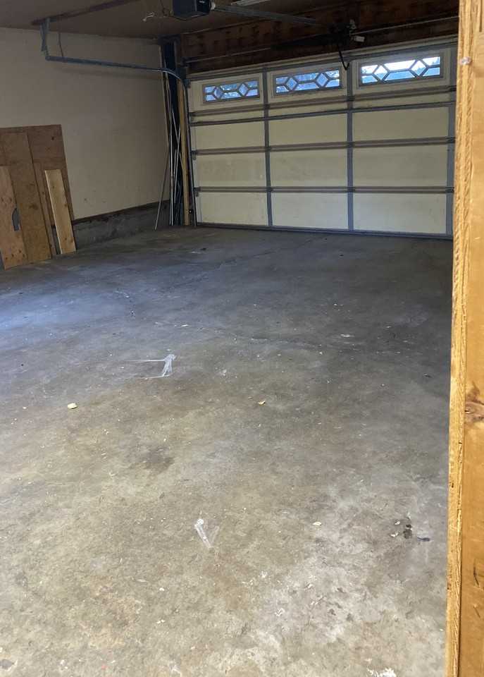 567 Sullivan Ave - Photo 3 of 8