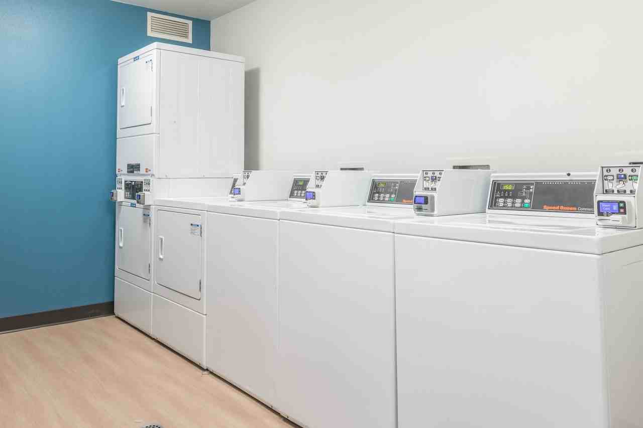 303 Ne 16th Ave #215 - Photo 5 of 13