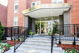 39 Glenbrook Rd #2A - Photo 1 of 1