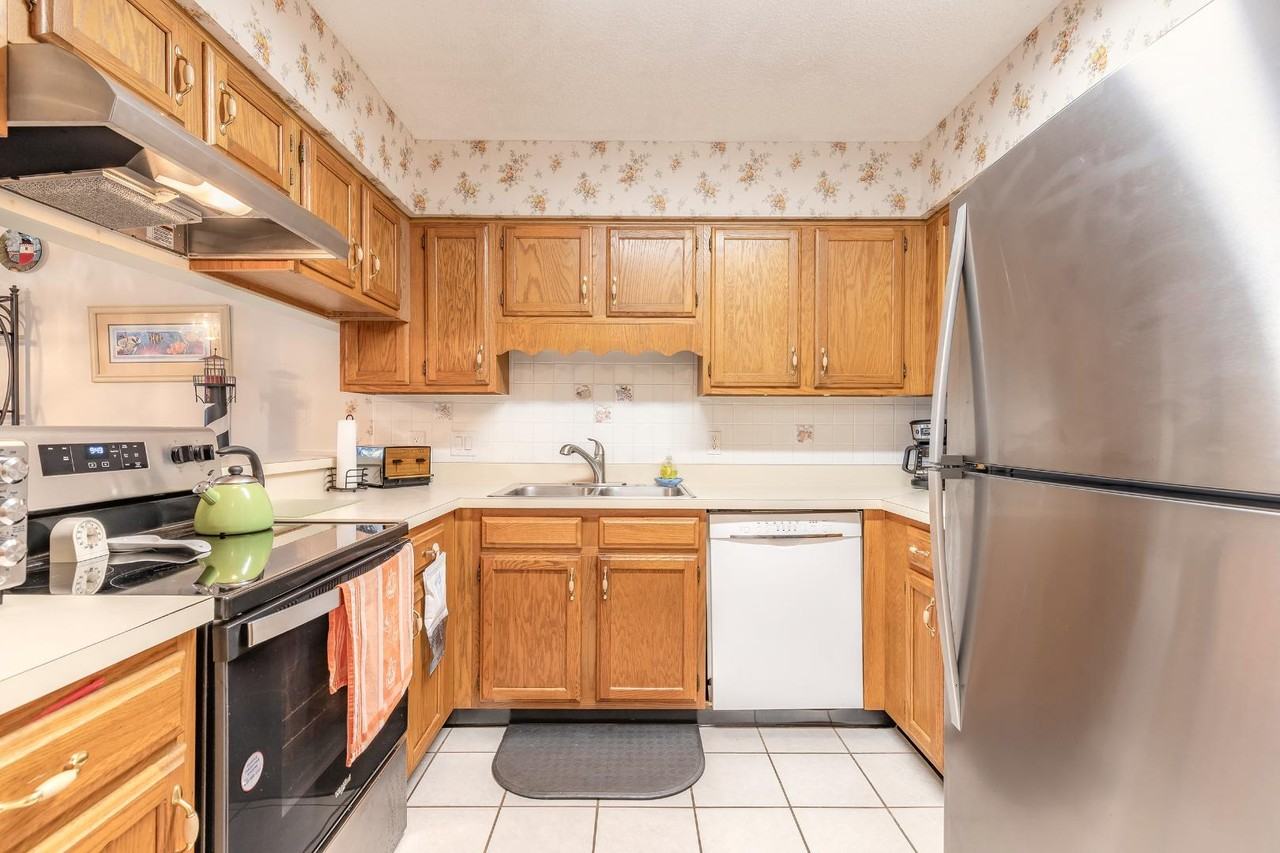 2222 Ocean Shore Blvd - Photo 7 of 11