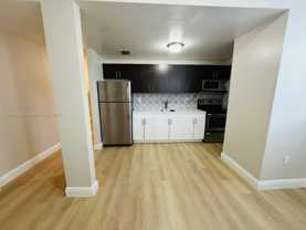 1469 Sw 5th St #7 - Photo 1 of 1