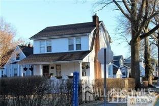 29 Plainfield Ave - Photo 1 of 1