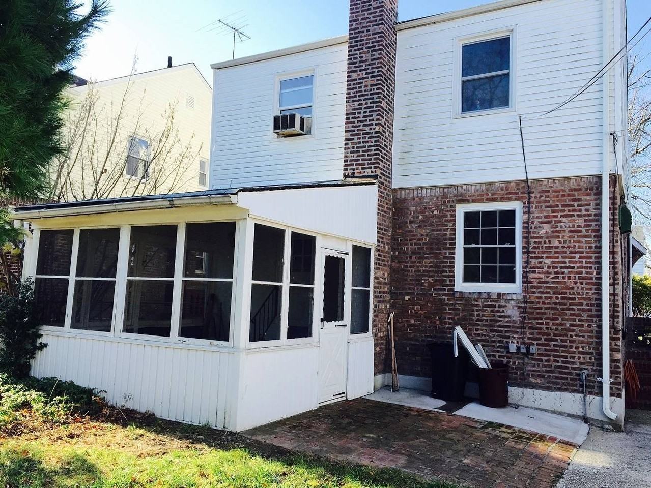 6951 181st St - Photo 3 of 14