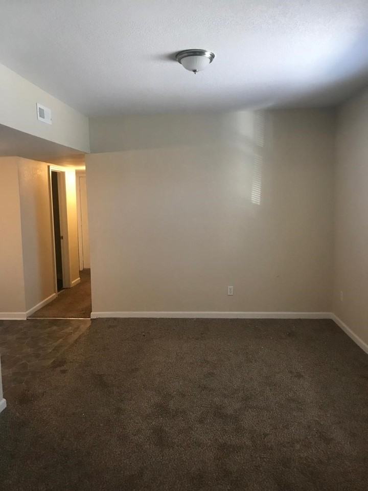 2912 Linwood Boulevard #3E - Photo 4 of 9