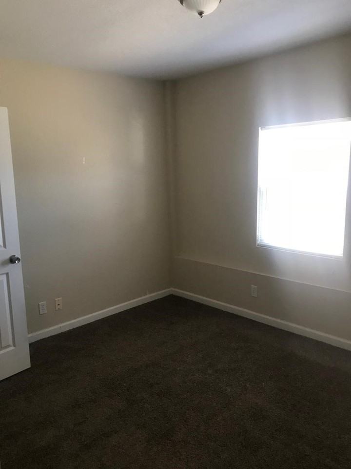 2912 Linwood Boulevard #3E - Photo 5 of 9