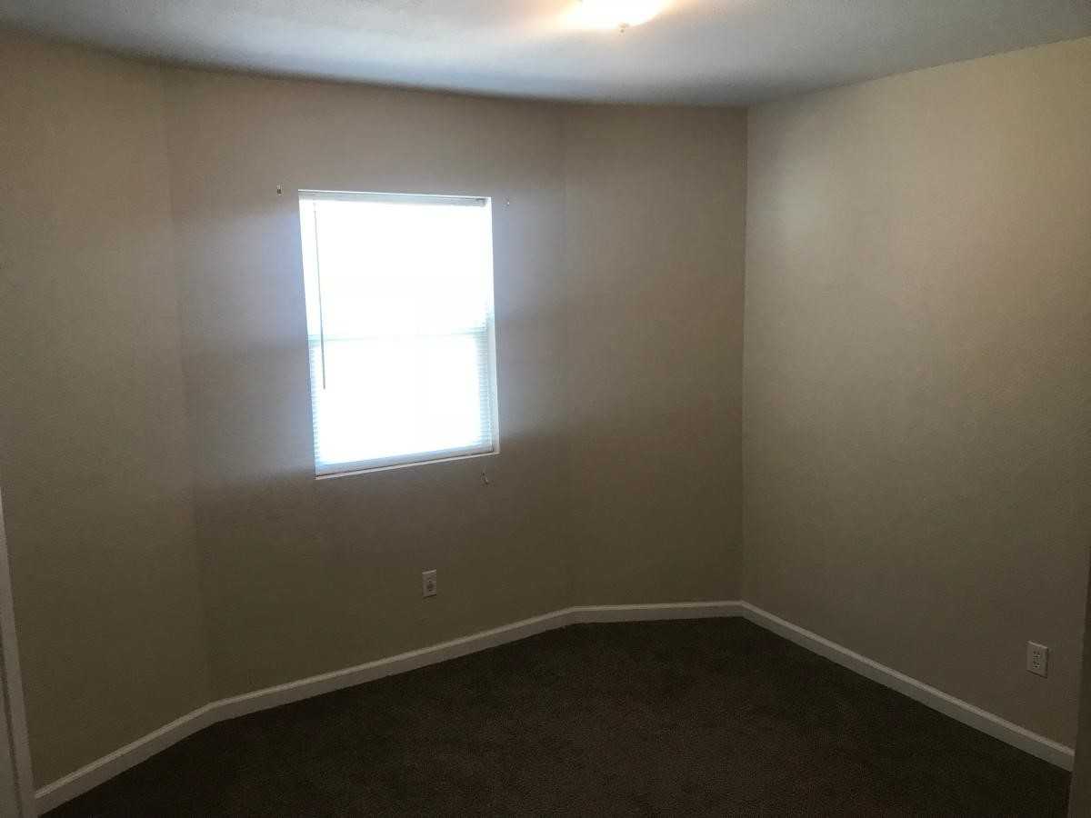 2912 Linwood Boulevard #3E - Photo 6 of 9