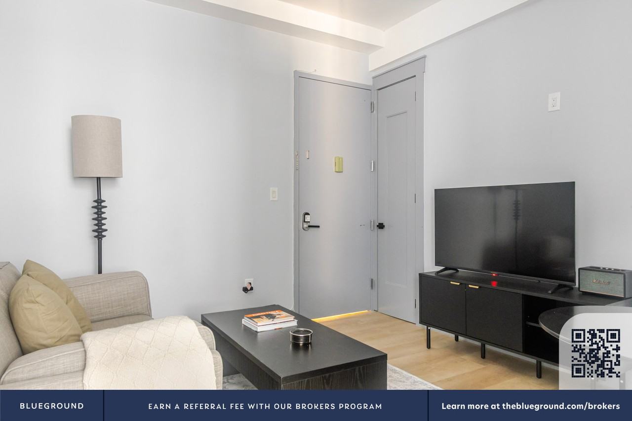 161 West 54th Street - Photo 5 of 29