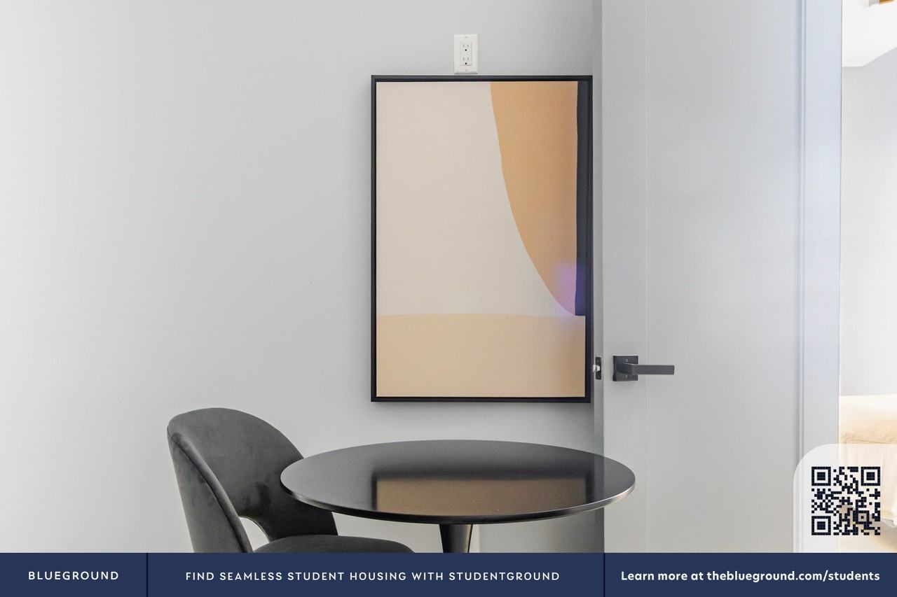 161 West 54th Street - Photo 7 of 29