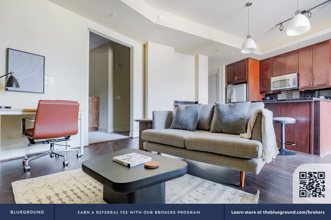 214 Barton Springs Road #337 - Photo 4 of 29