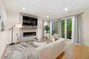 featured image of 2110 West Washington Boulevard