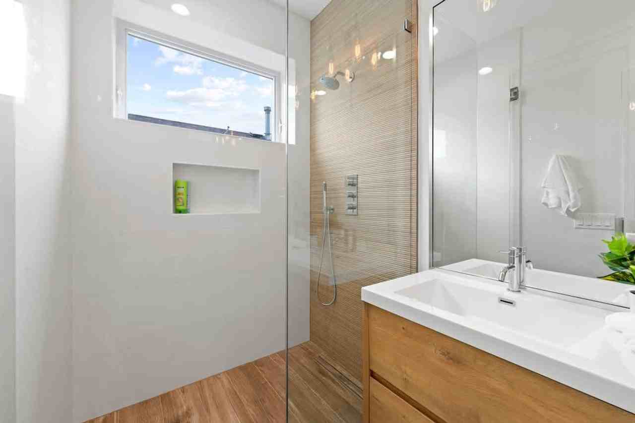 2110 West Washington Boulevard - Photo 3 of 71