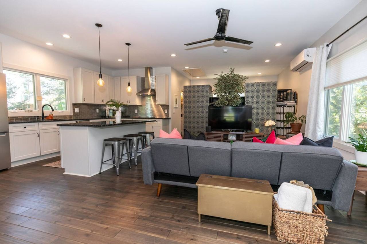 1084 Sanders Ave Se #1261333P - Photo 7 of 33