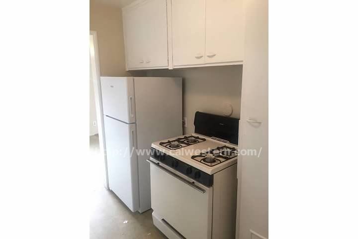 769 Villa Ave - Photo 3 of 7