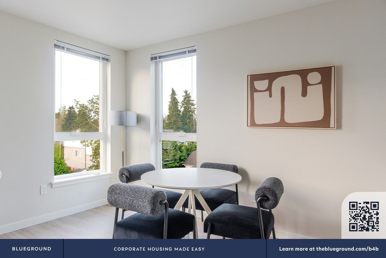 18004 Midvale Avenue North - Photo 6 of 38