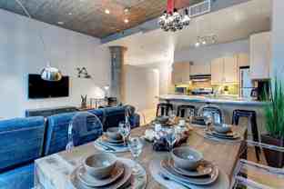 453 Rue Sainte-Catherine O - Photo 1 of 1