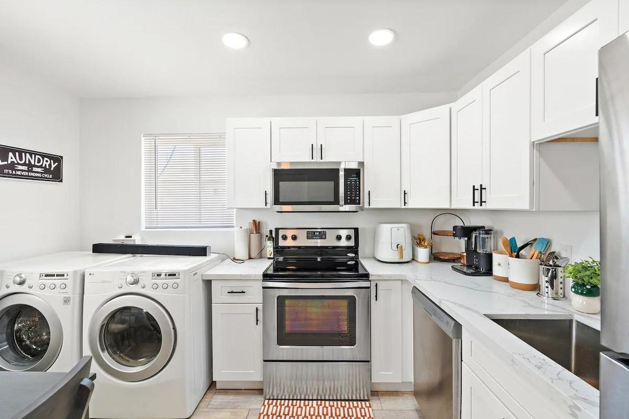 2302 West Colter Street #1244357P - Photo 5 of 19