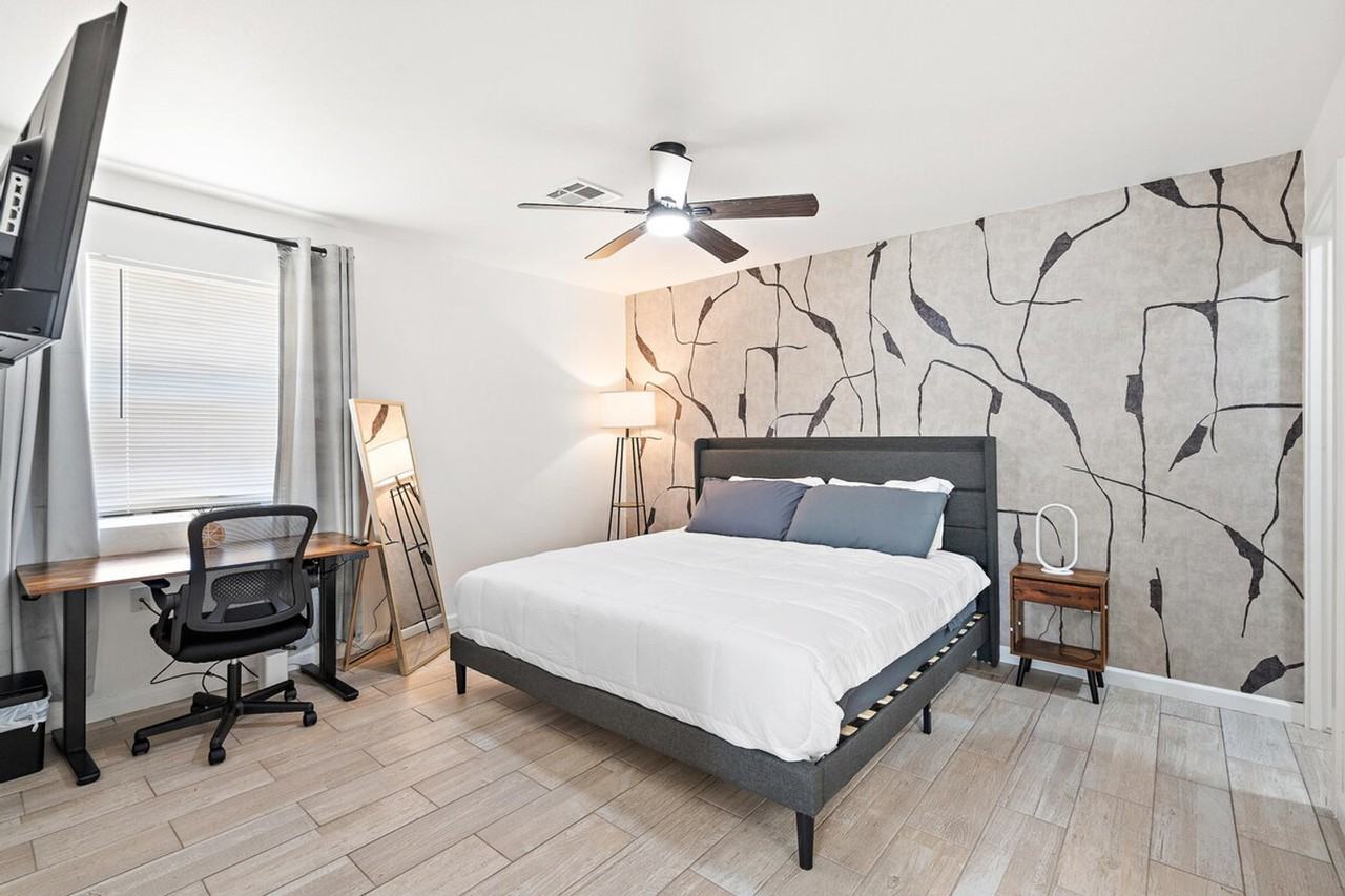 2302 West Colter Street #1244357P - Photo 7 of 19