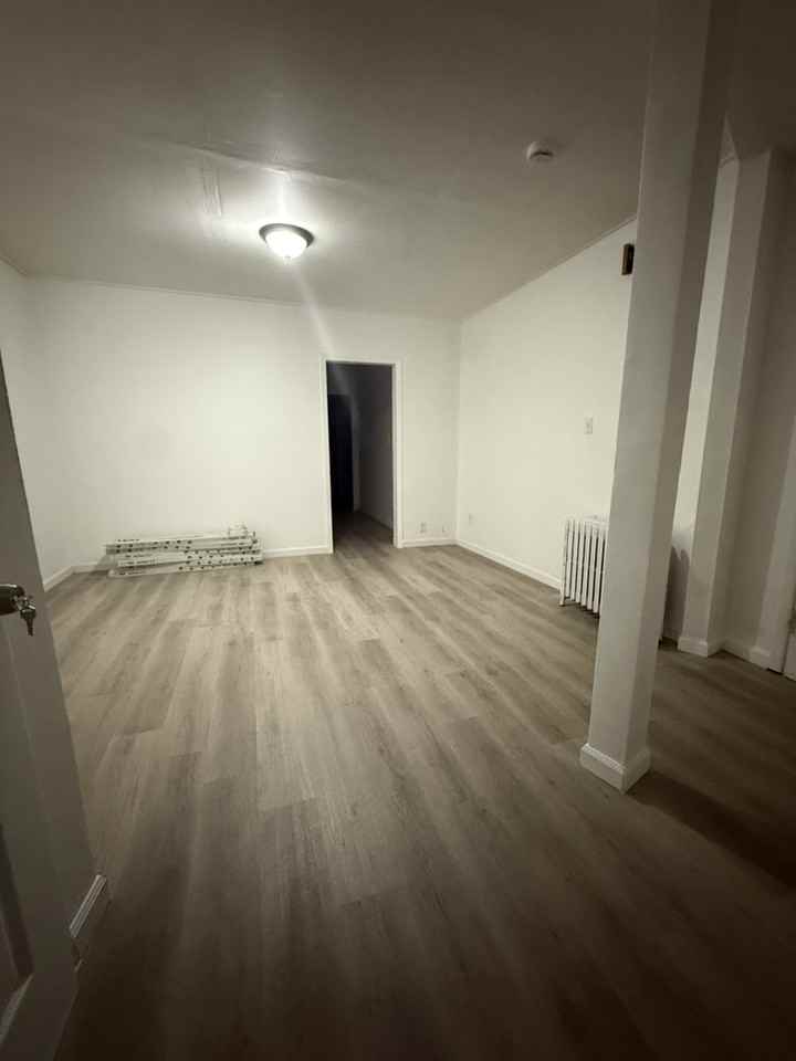 423 Washington Ave - Photo 2 of 7