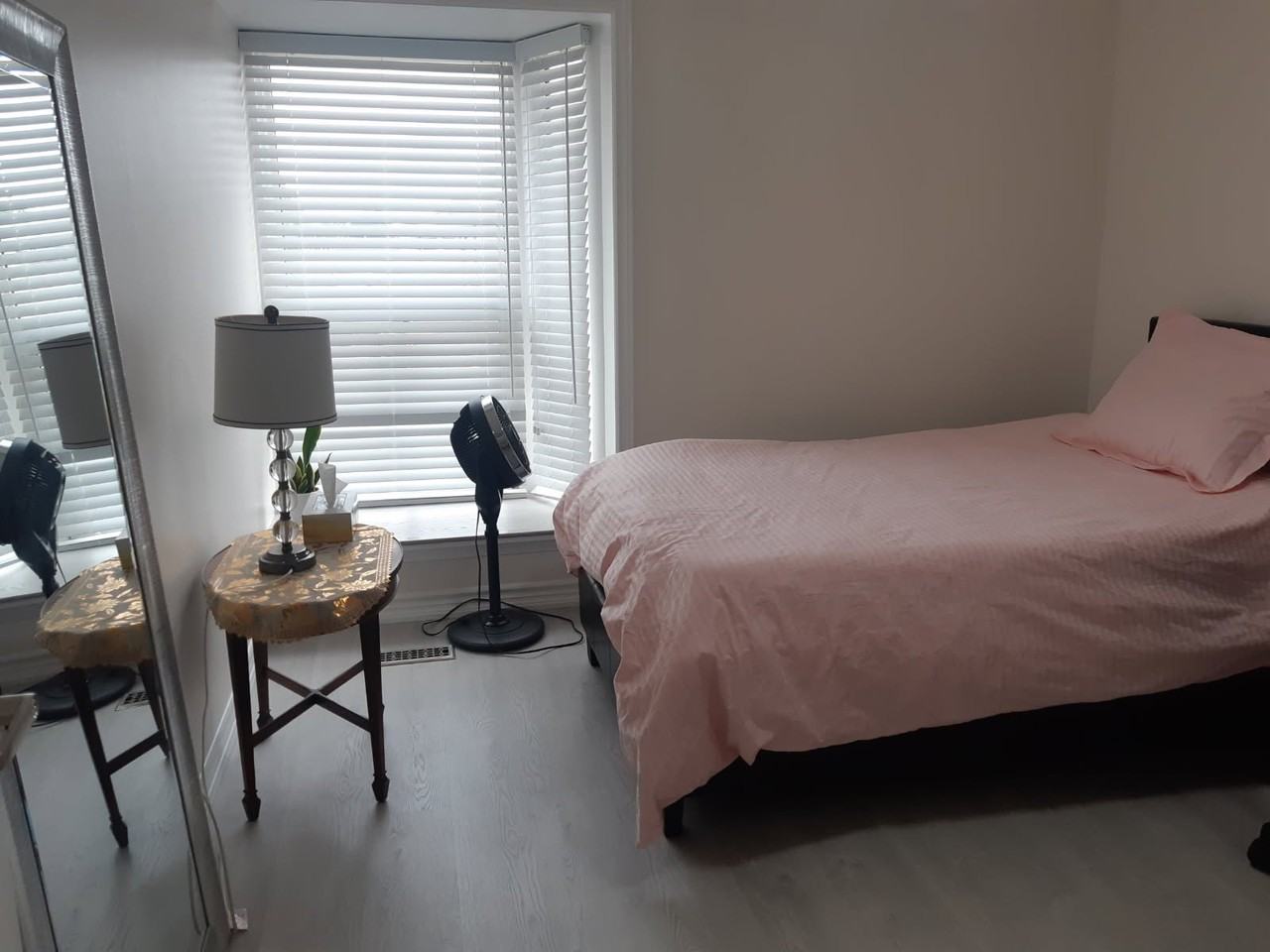 254 John Garland Boulevard - Photo 2 of 9