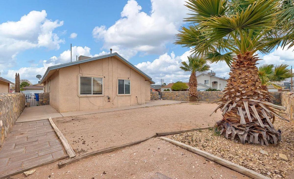 2488 Tierra Rica Way - Photo 2 of 30