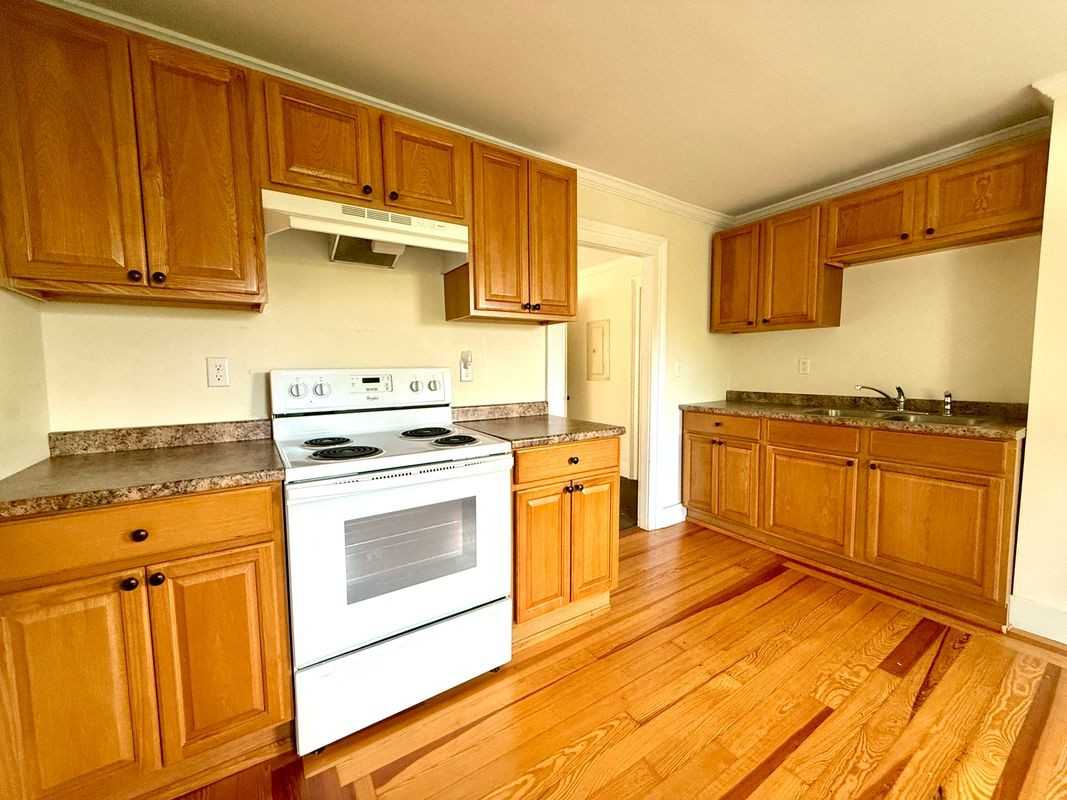 63 Academy St ##C - Photo 3 of 13