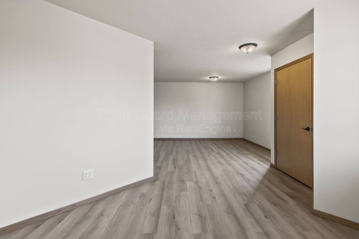 106 South Sandstone Avenue #64 - Photo 4 of 8