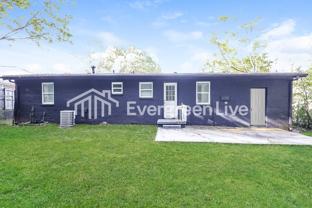 360 Oak Dr Se - Photo 1 of 1
