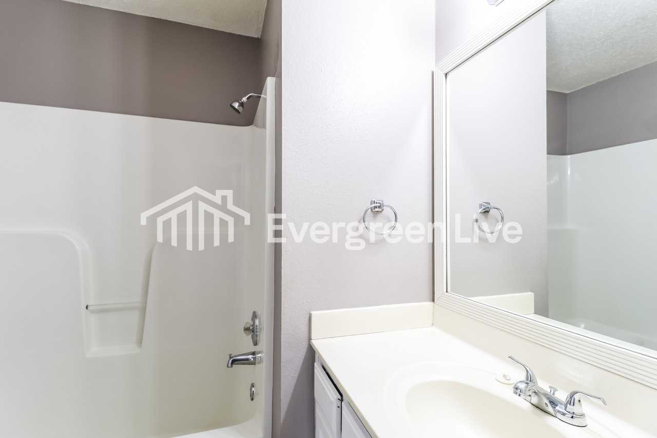 1953 S 11th Pl - Photo 5 of 16