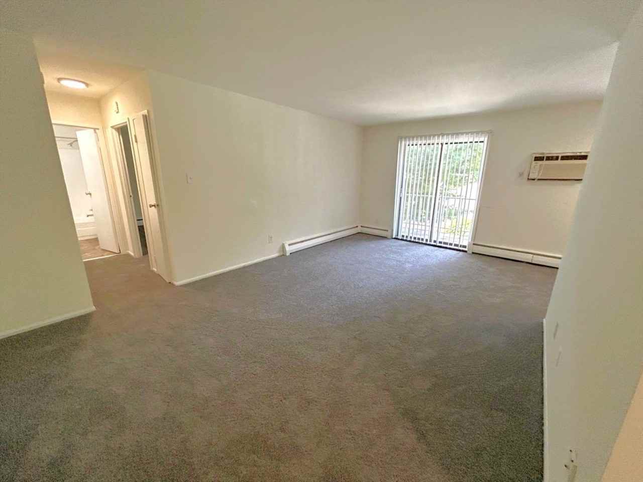 Ridgeway Court Apartments - Photo 5 of 21