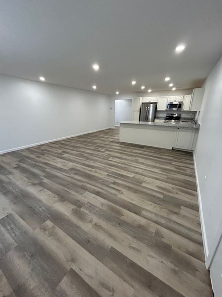 417 James Dr - Photo 2 of 16