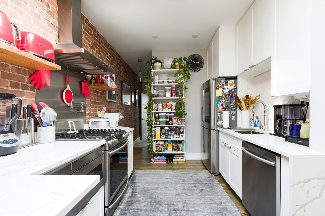 815 Willow Ave #5R - Photo 4 of 22