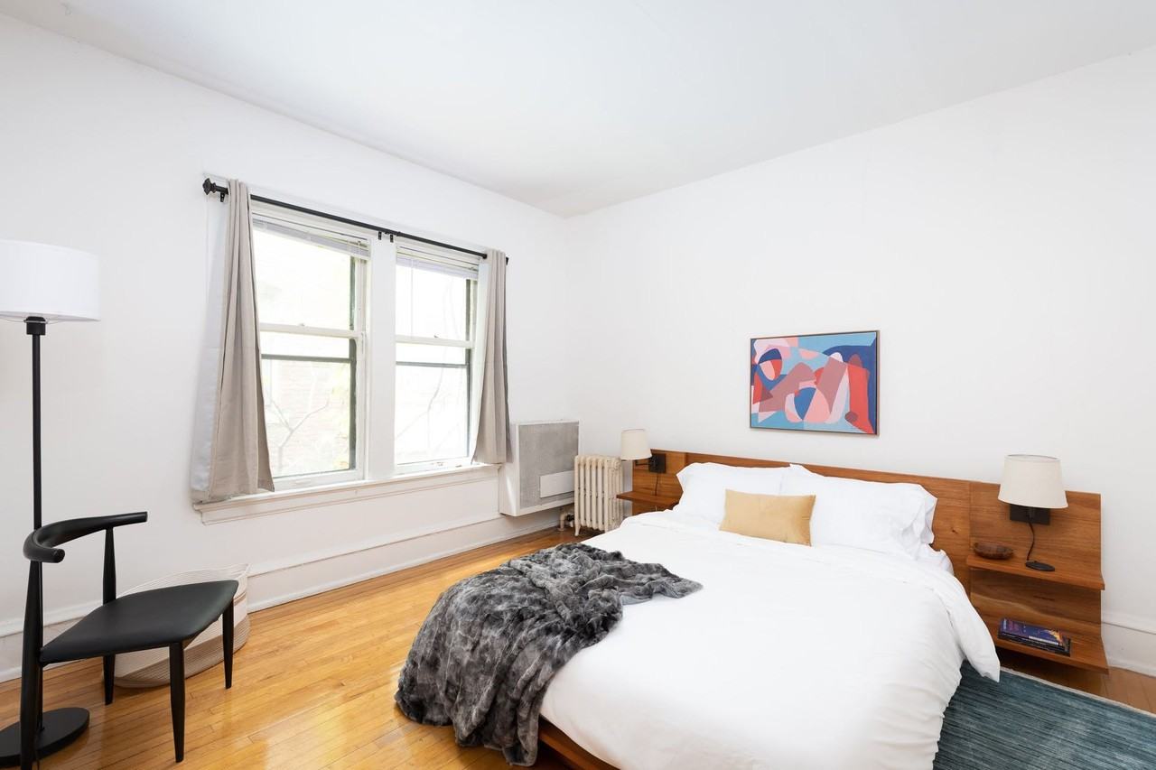 The Shamrock - West & East - Photo 4 of 50