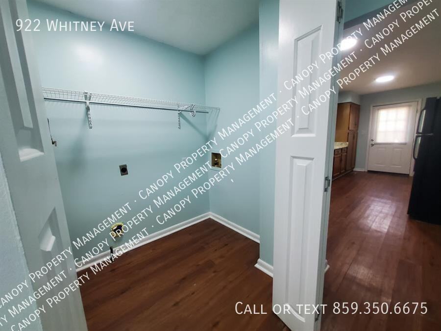 922 Whitney Avenue - Photo 4 of 12
