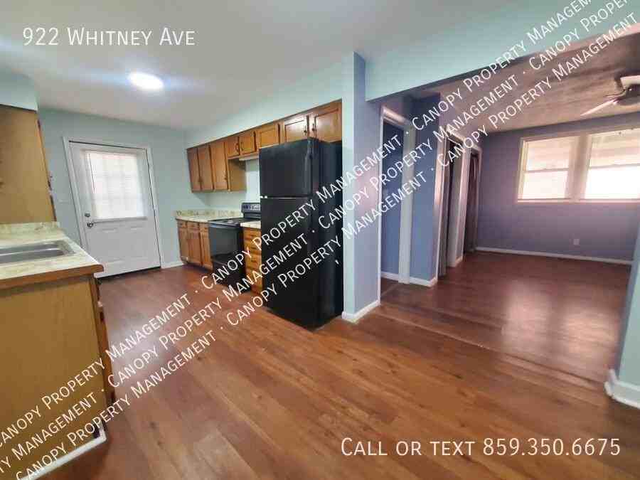 922 Whitney Avenue - Photo 5 of 12